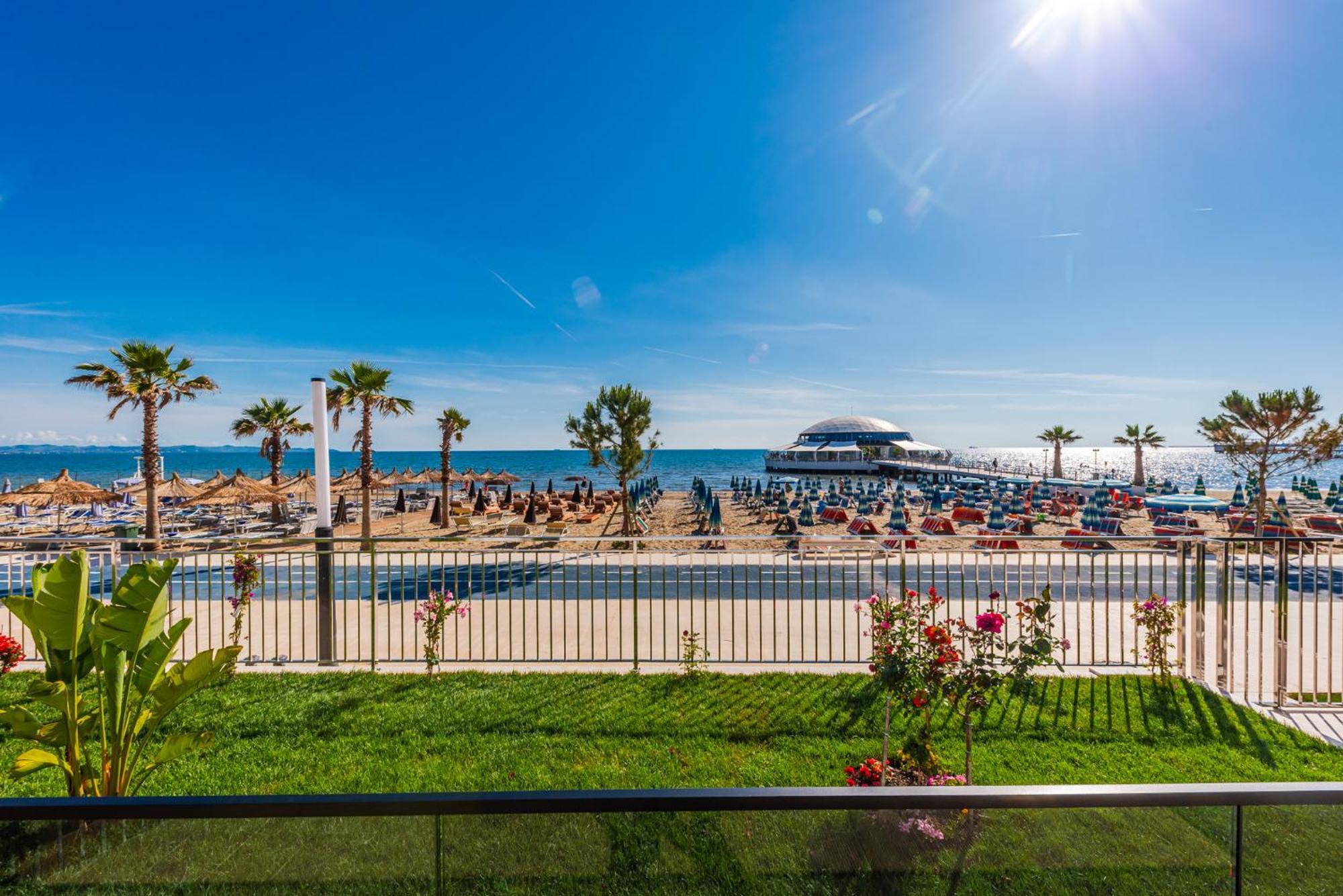 Sea View Apartments Eldo Durrës Extérieur photo