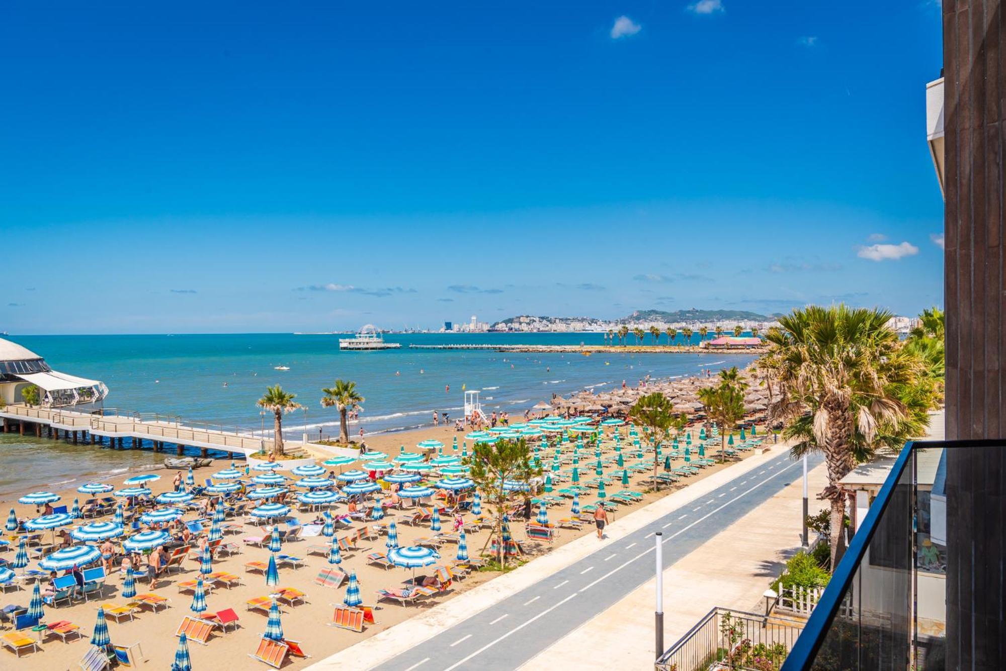 Sea View Apartments Eldo Durrës Extérieur photo