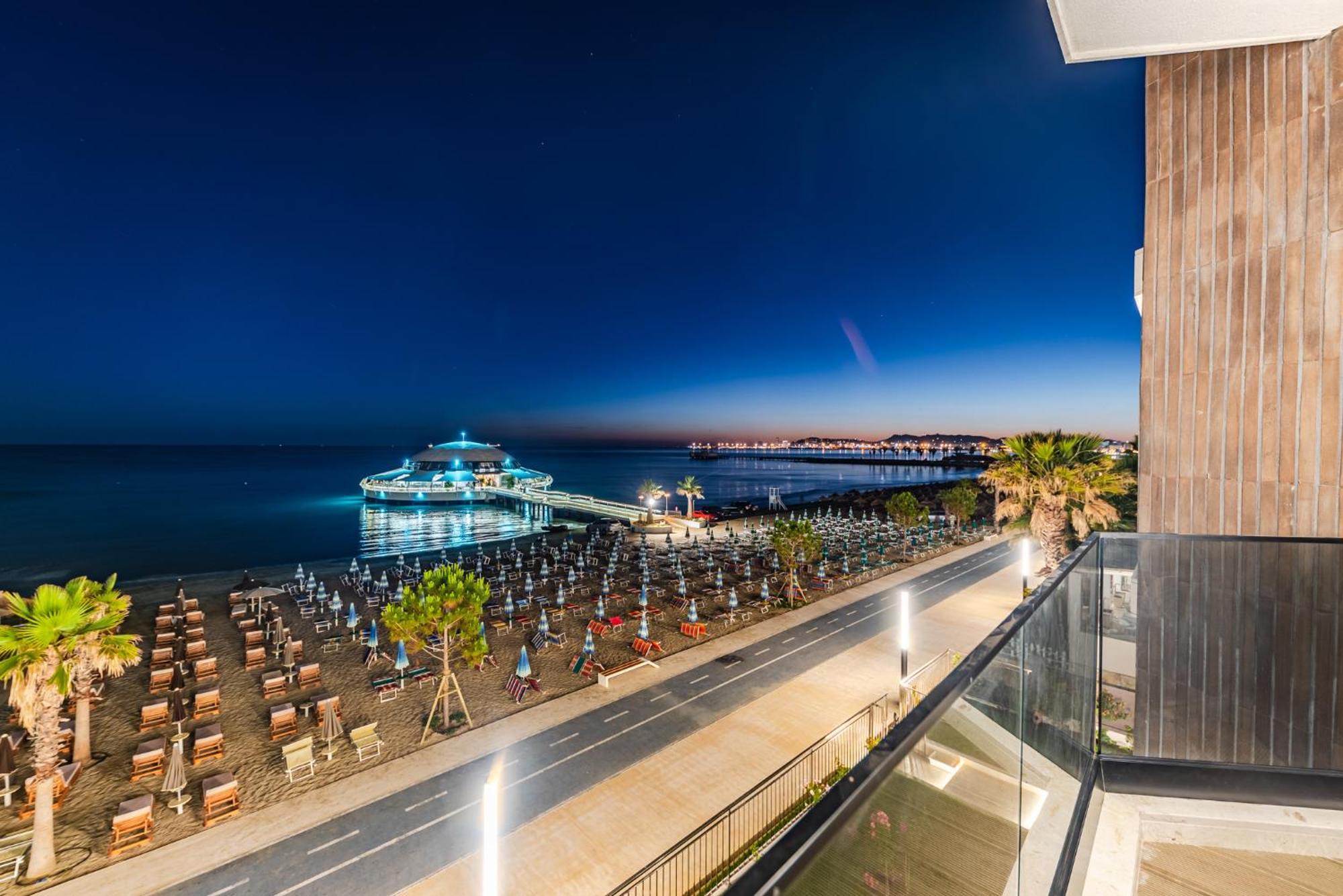 Sea View Apartments Eldo Durrës Extérieur photo